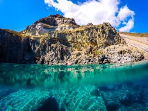 In Cammino a Pantelleria-La Perla Nera Del Mediterraneo